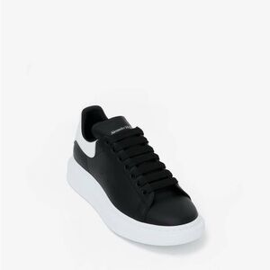 Oversized Sneaker